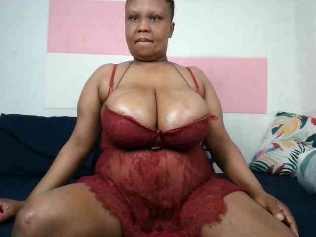 BIGTITTISXX webcam
