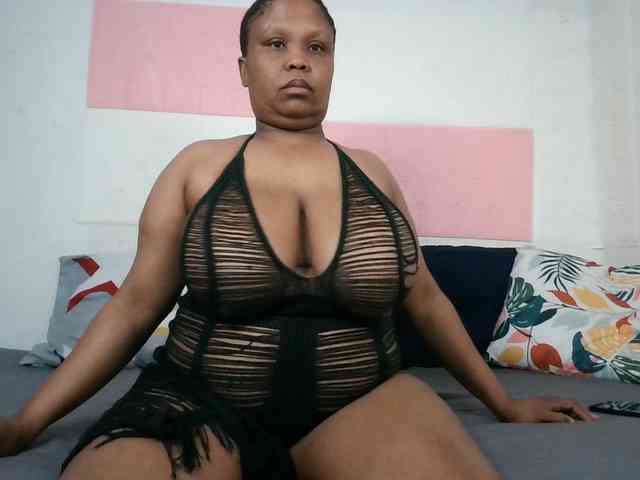 BIGTITTISXX webcam