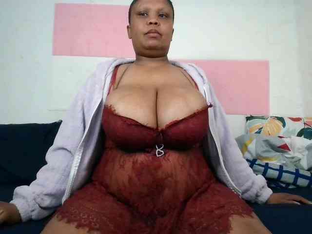 BIGTITTISXX webcam