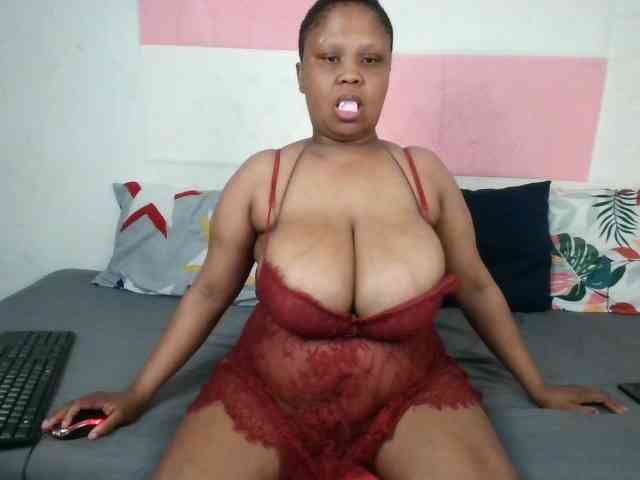 BIGTITTISXX webcam