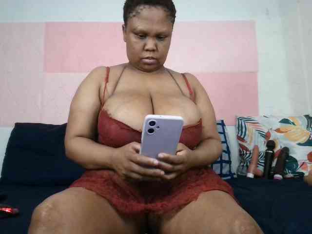 BIGTITTISXX BIGTITTISXX