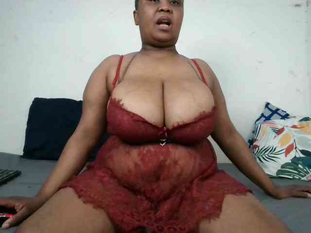 BIGTITTISXX webcam