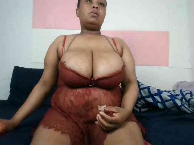 BIGTITTISXX webcam