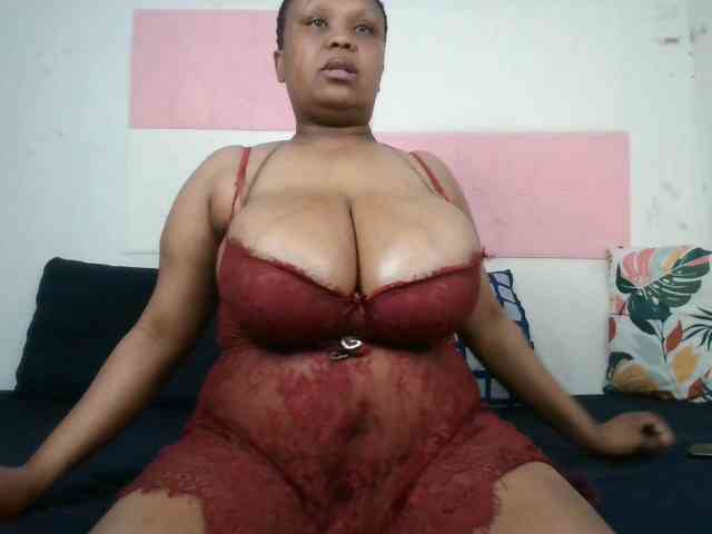 BIGTITTISXX webcam