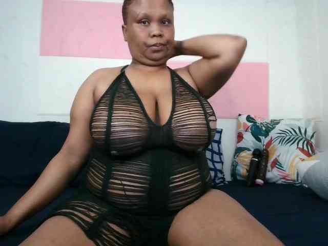 BIGTITTISXX