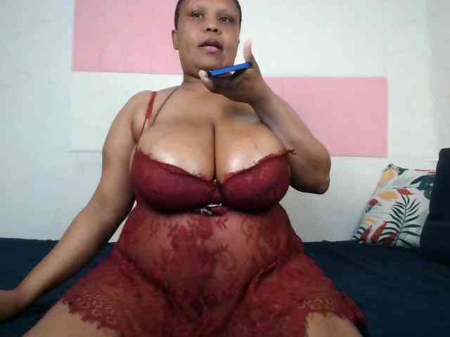 BIGTITTISXX webcam