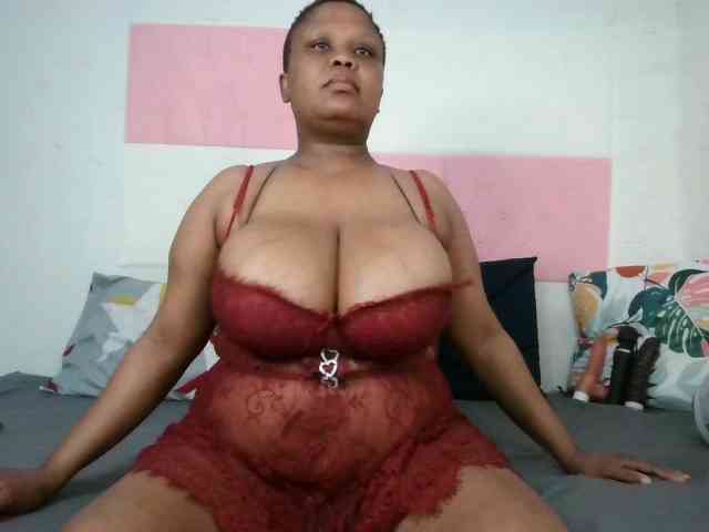 BIGTITTISXX