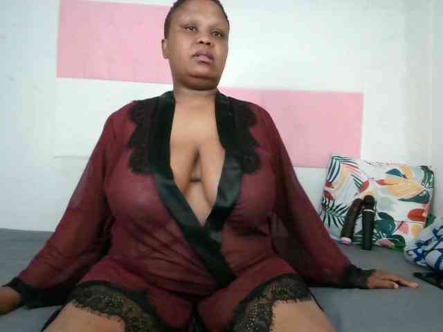 BIGTITTISXX