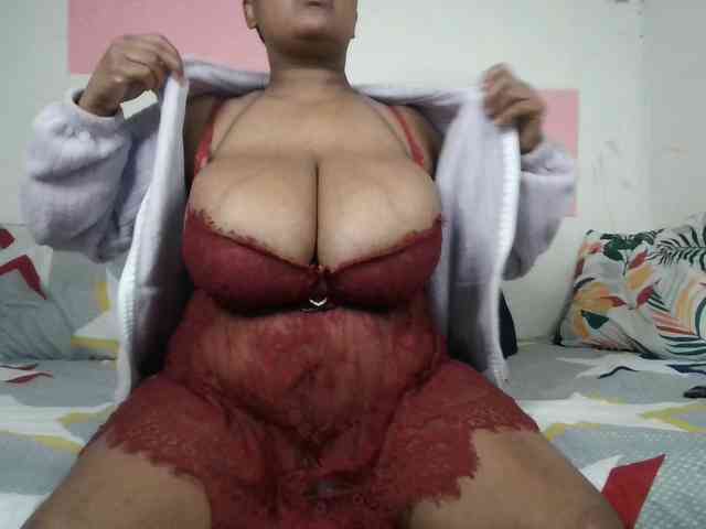 BIGTITTISXX BIGTITTISXX