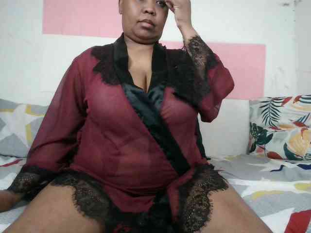 BIGTITTISXX webcam