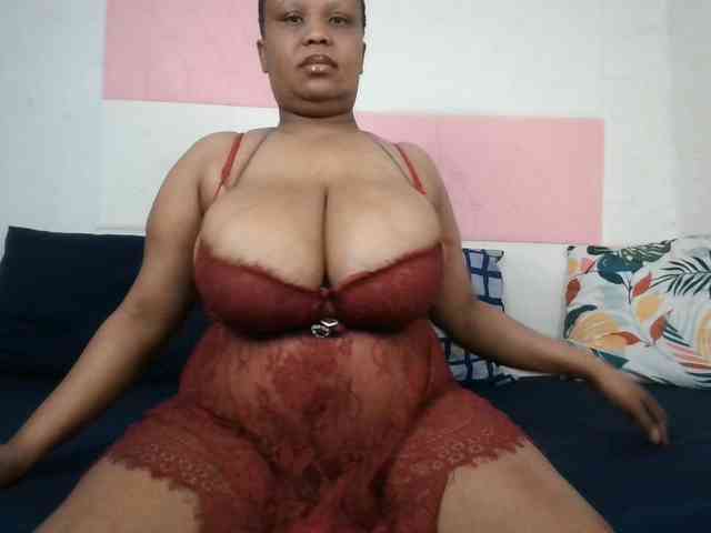 BIGTITTISXX webcam