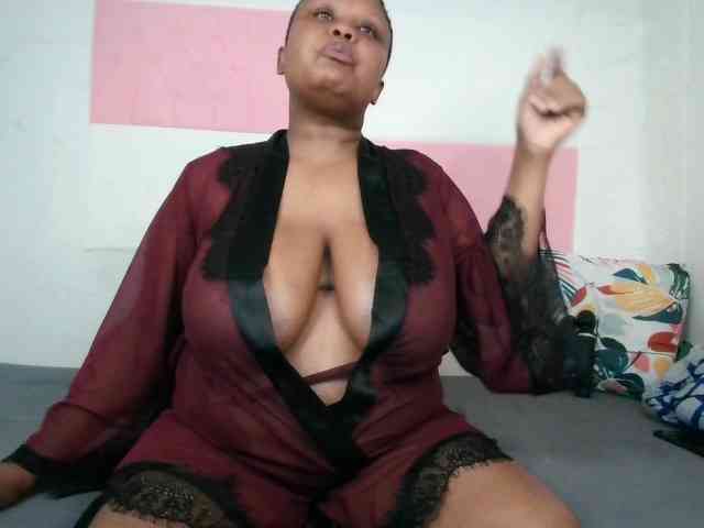 BIGTITTISXX webcam