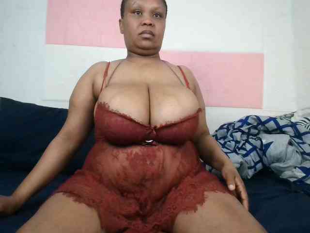 BIGTITTISXX webcam