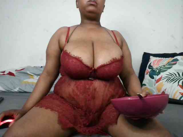 BIGTITTISXX webcam
