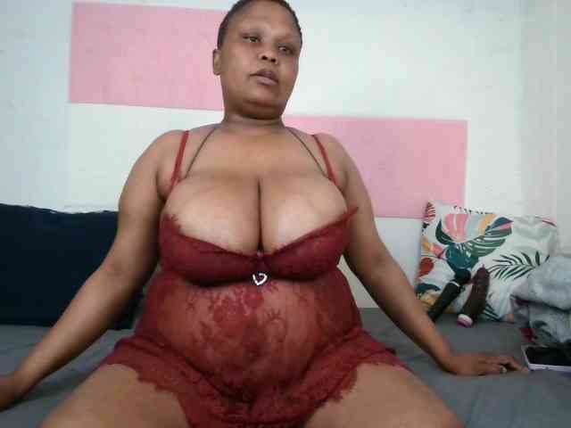 BIGTITTISXX webcam