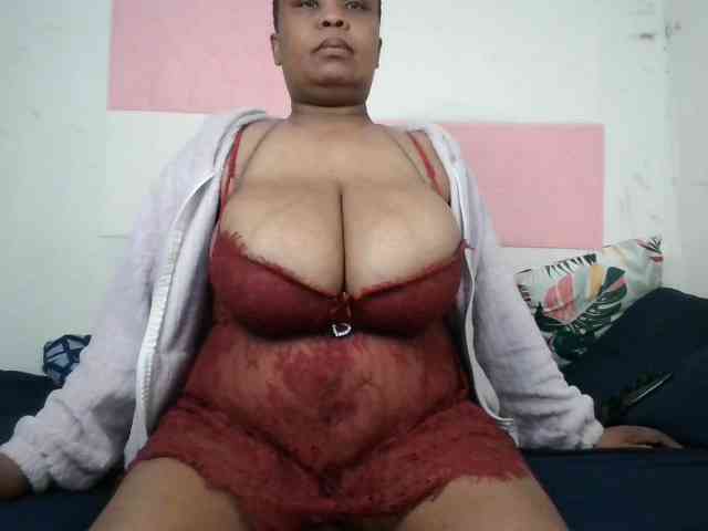 BIGTITTISXX webcam