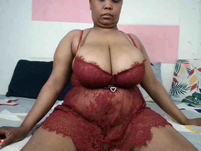 BIGTITTISXX Live Webcam on BongaCams
