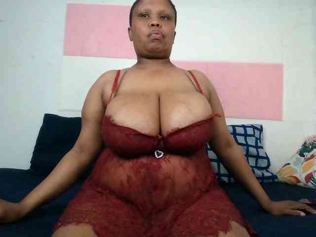 BIGTITTISXX webcam