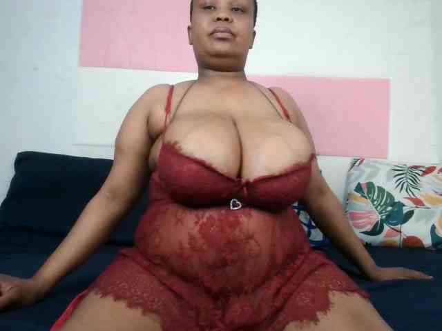 BIGTITTISXX webcam