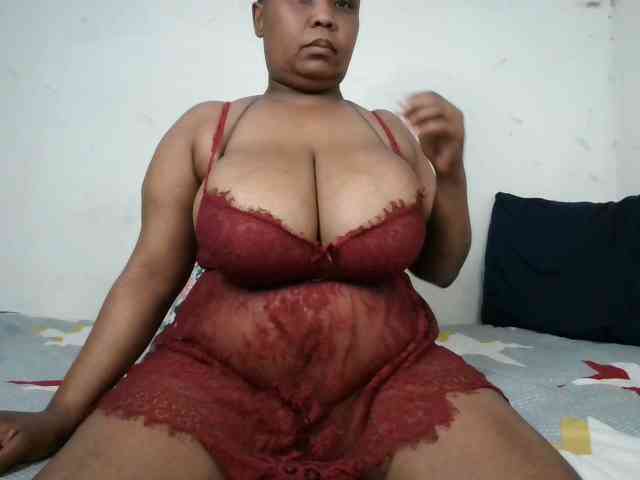 BIGTITTISXX webcam