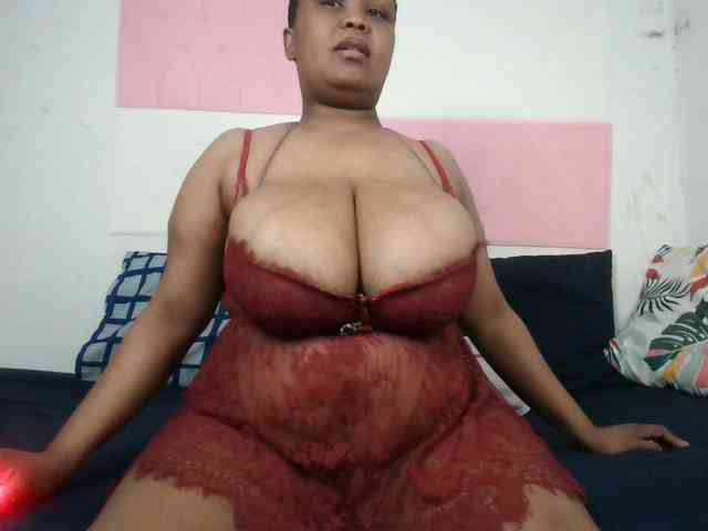 BIGTITTISXX webcam