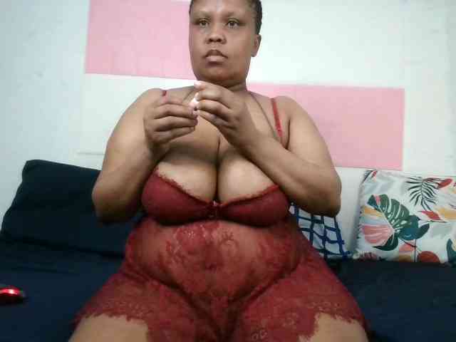 BIGTITTISXX webcam