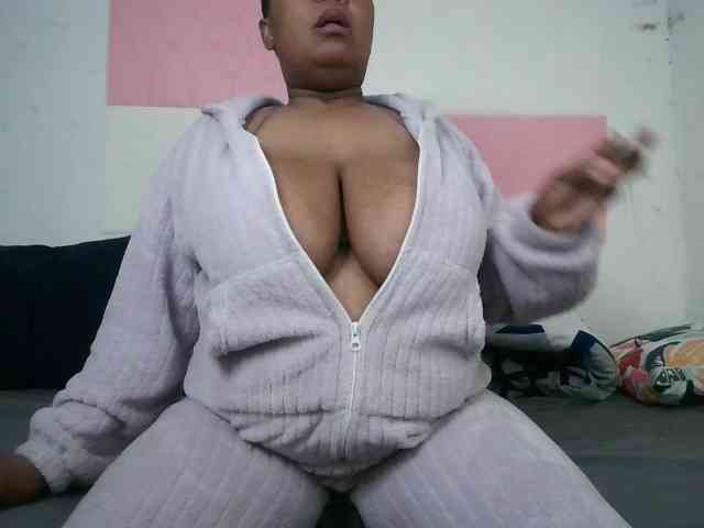 BIGTITTISXX
