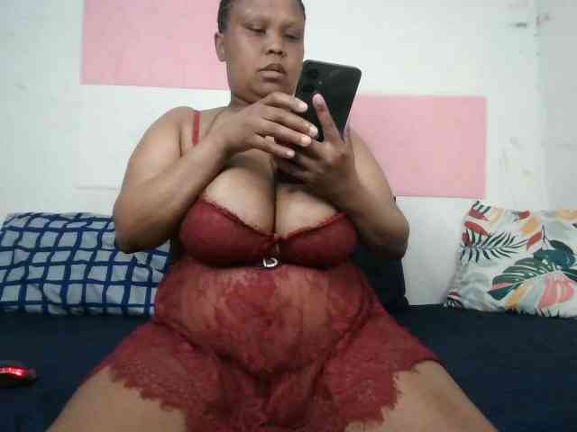 Model: BIGTITTISXX