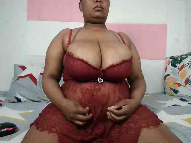 BIGTITTISXX webcam