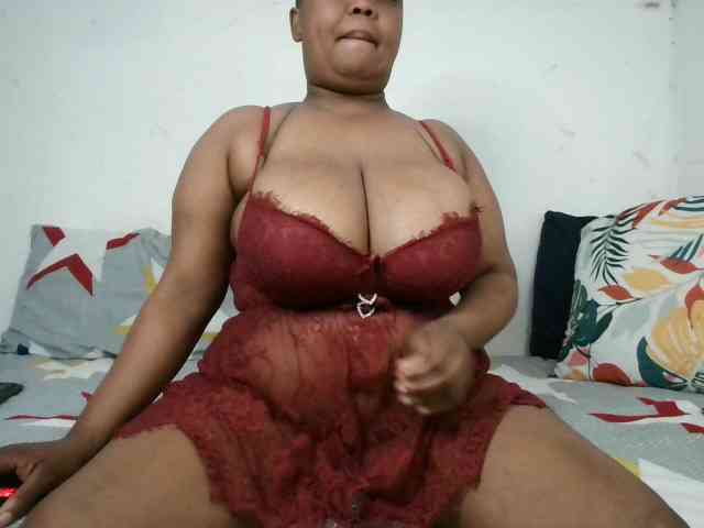 BIGTITTISXX webcam