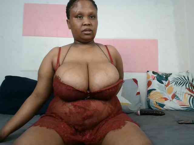 BIGTITTISXX webcam