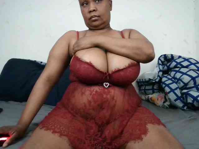 BIGTITTISXX webcam