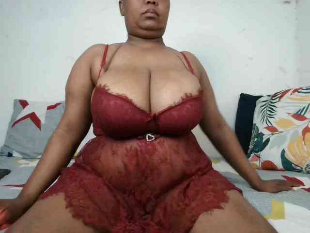 BIGTITTISXX webcam