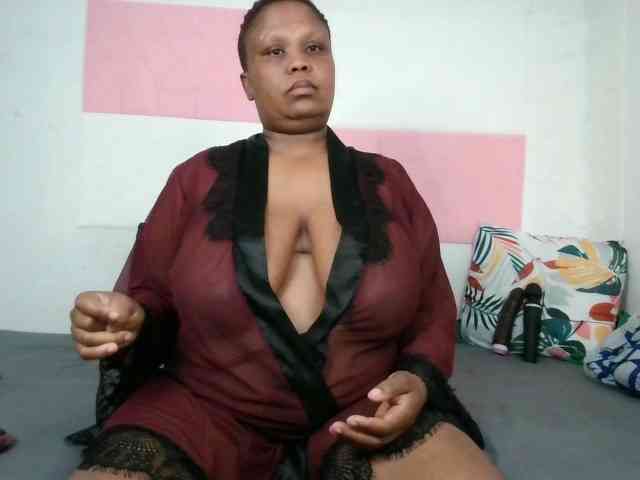 BIGTITTISXX webcam