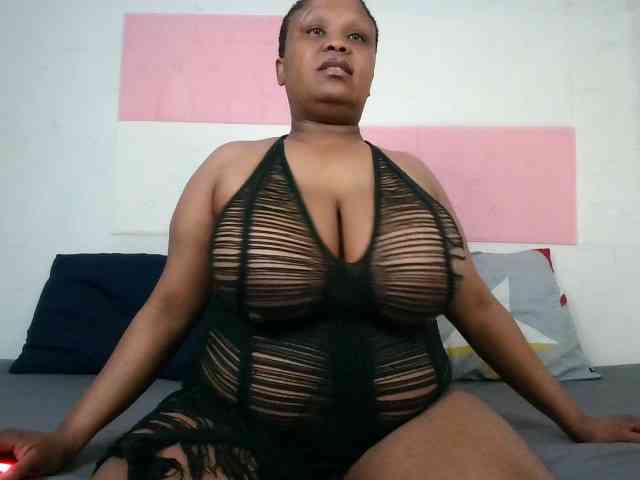 BIGTITTISXX webcam