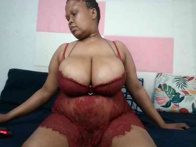 BIGTITTISXX webcam