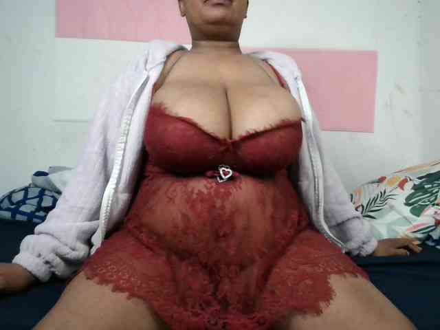 BIGTITTISXX Sex Cam Show