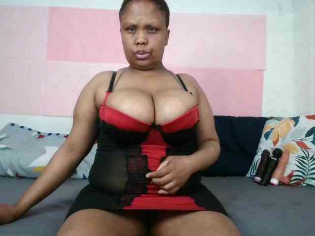 BIGTITTISXX
