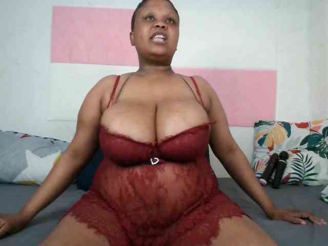 BIGTITTISXX webcam