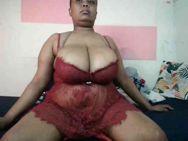 BIGTITTISXX webcam