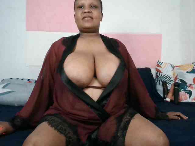 BIGTITTISXX