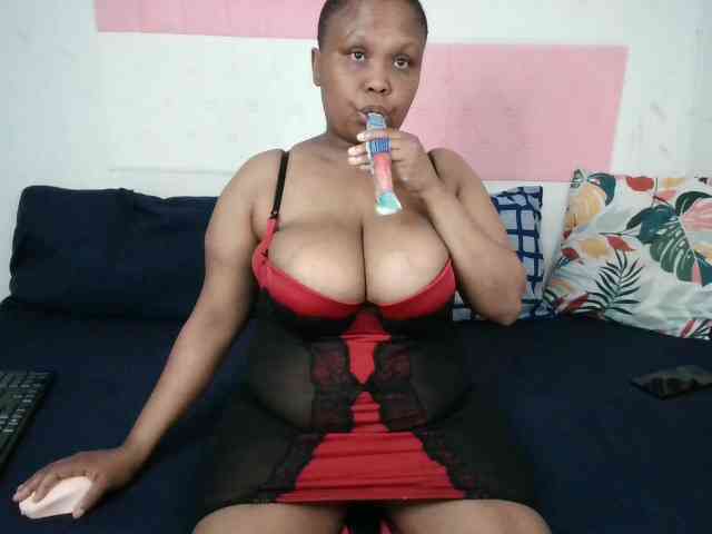 BIGTITTISXX