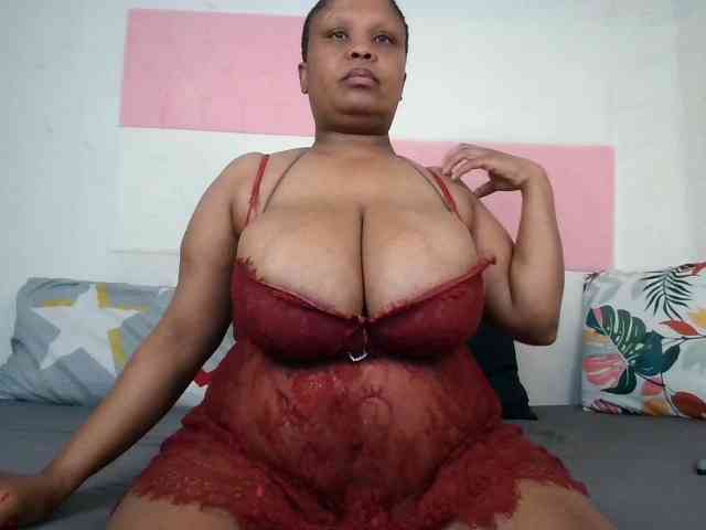 BIGTITTISXX webcam