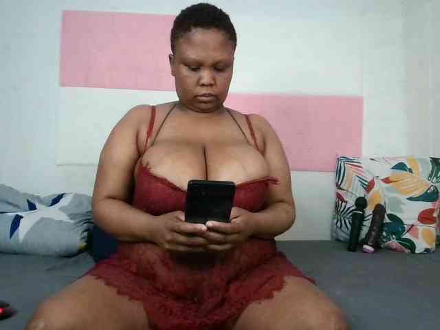 BIGTITTISXX BIGTITTISXX