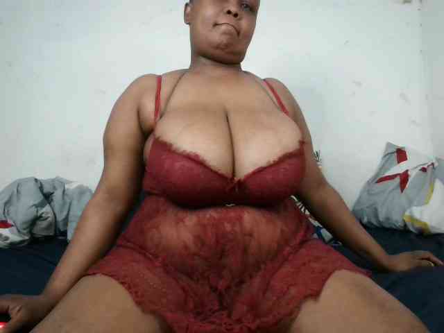 BIGTITTISXX webcam