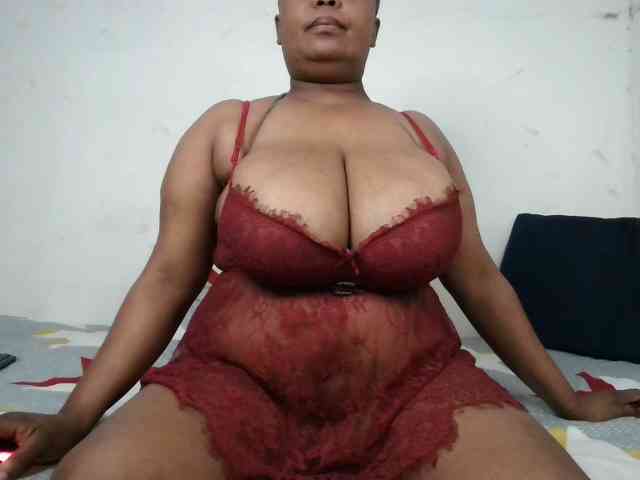 BIGTITTISXX webcam