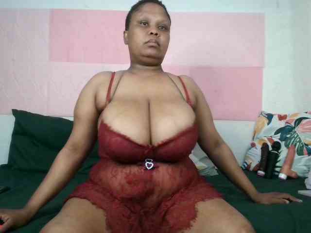 BIGTITTISXX