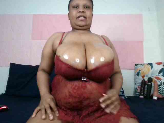BIGTITTISXX