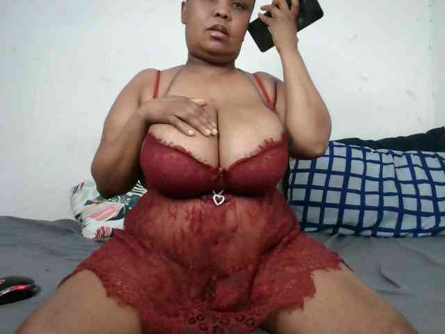 BIGTITTISXX webcam