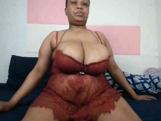 BIGTITTISXX webcam